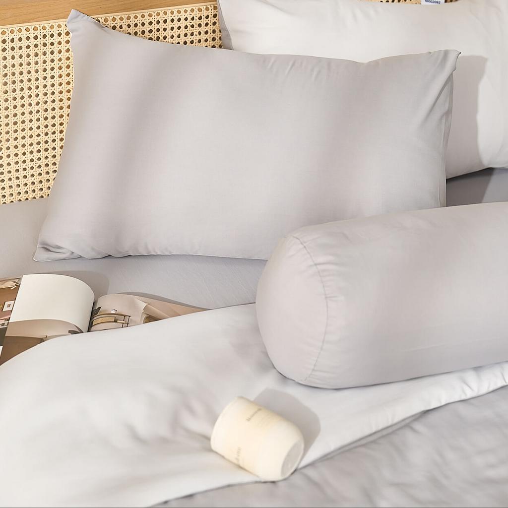 Bộ gồm 1 ga chun, 2 vỏ gối 45x65cm, 1 vỏ gối ôm 22x100cm.