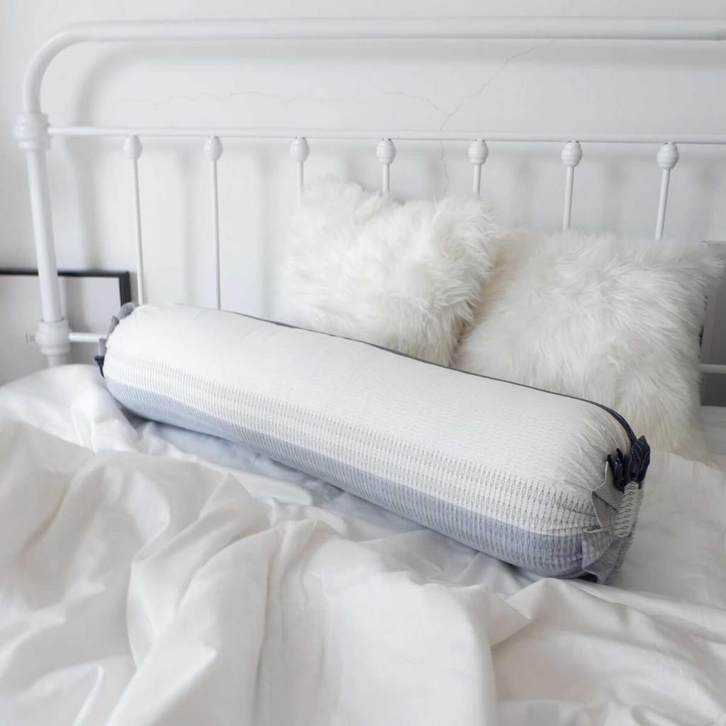 Hướng dẫn bảo quản ngắn: giặt nhẹ, lộn trái, tránh phơi nắng trực tiếp.