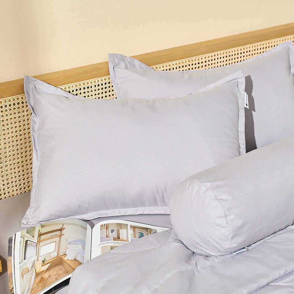 Hướng dẫn giặt nhẹ nhàng và minh họa sản phẩm giữ form sau giặt.