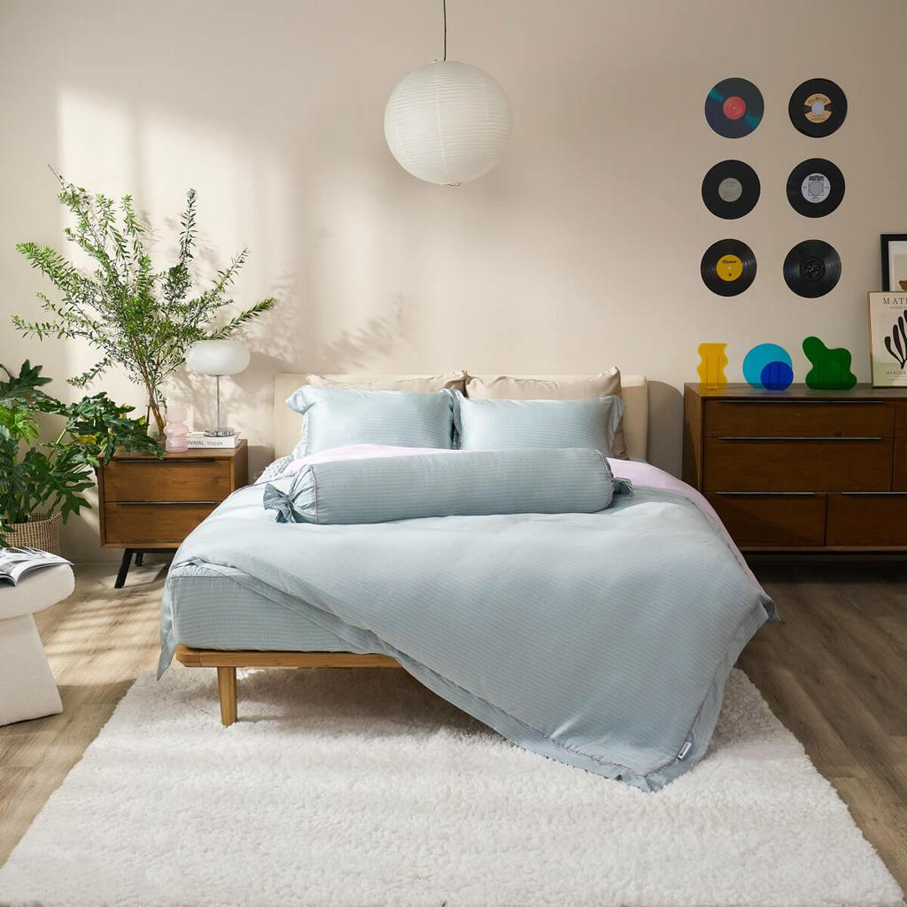 Dễ giặt, bền màu và giữ bóng mượt.