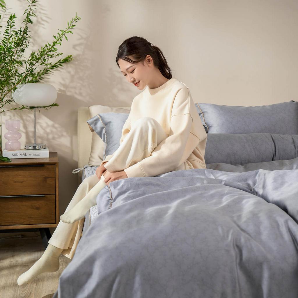 Hướng dẫn vệ sinh ngắn gọn: giặt nhẹ, phơi râm, sấy nhiệt thấp.