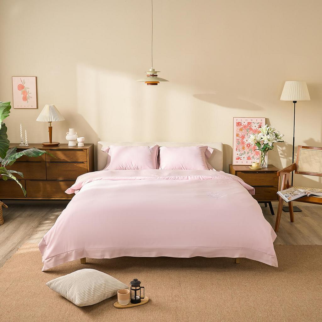 Đường may tỉ mỉ và vải bền màu.