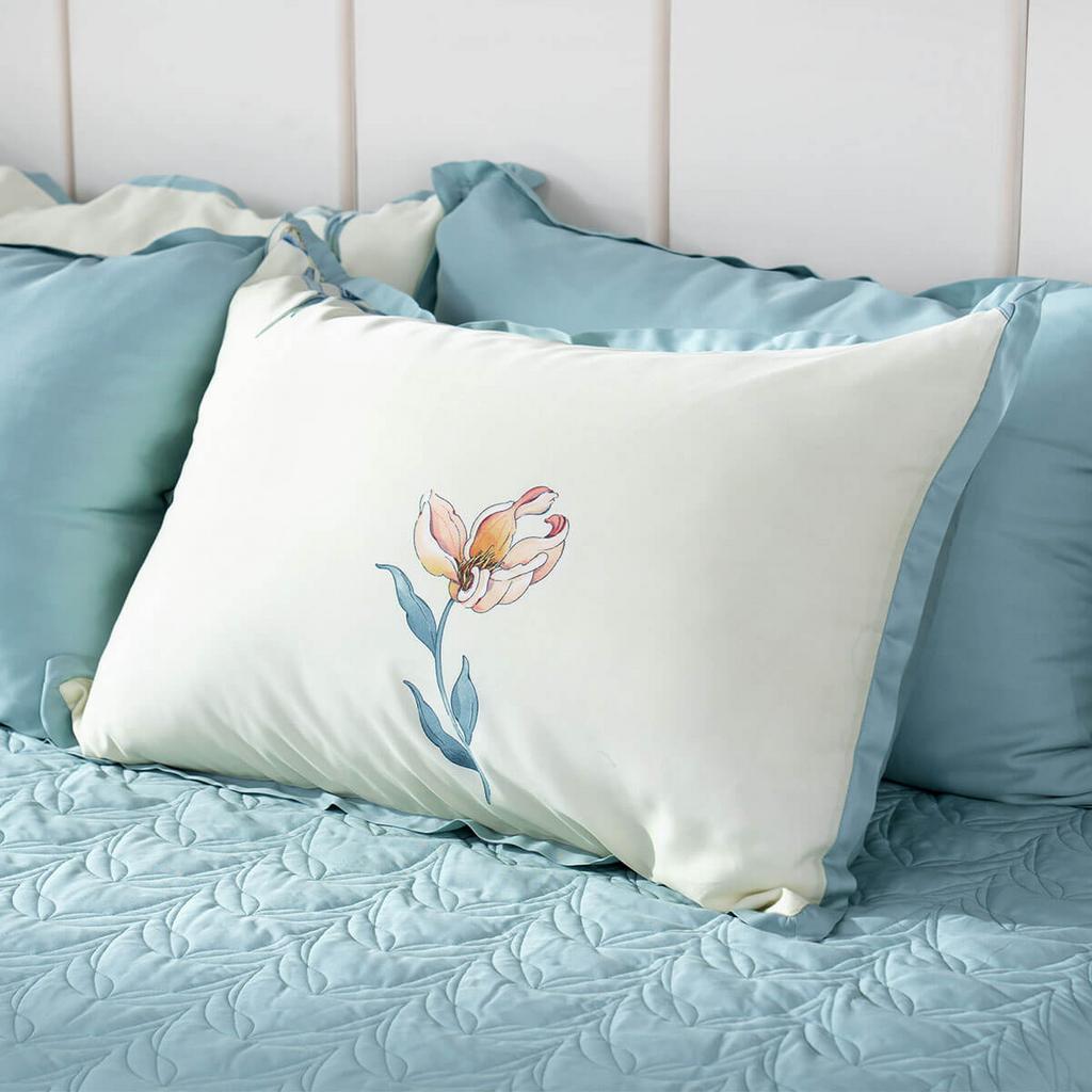 Bộ 5 chi tiết — đầy đủ và vừa vặn cho nệm tiêu chuẩn gia đình.