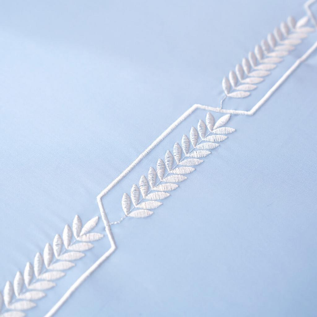 Màu Xanh thư giãn, dễ phối nội thất.