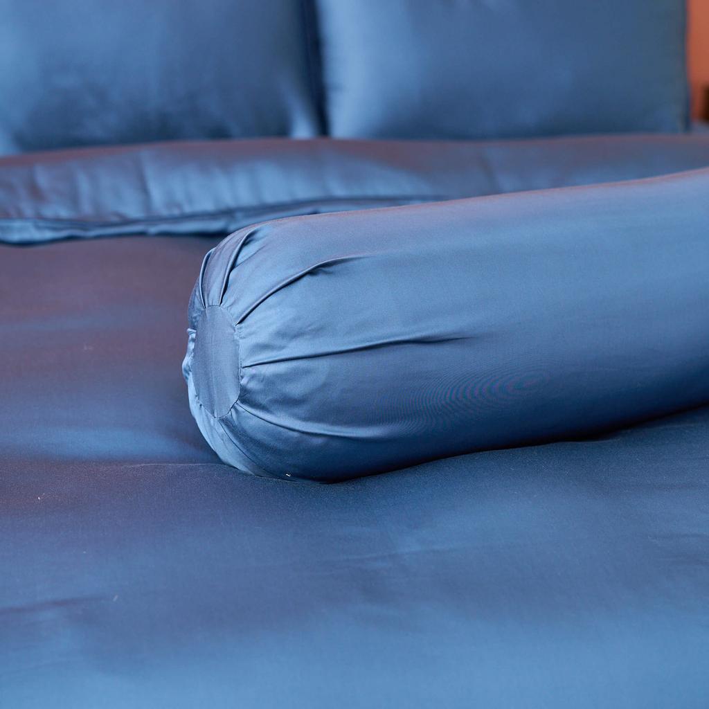 Khóa kéo ẩn và kích thước 50x70cm cho form-fit hoàn hảo.