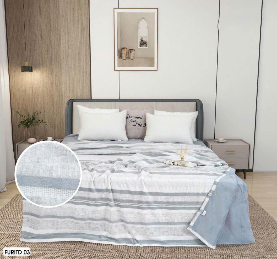 Họa tiết chìm (embossed) tôn vẻ sang trọng của chăn.