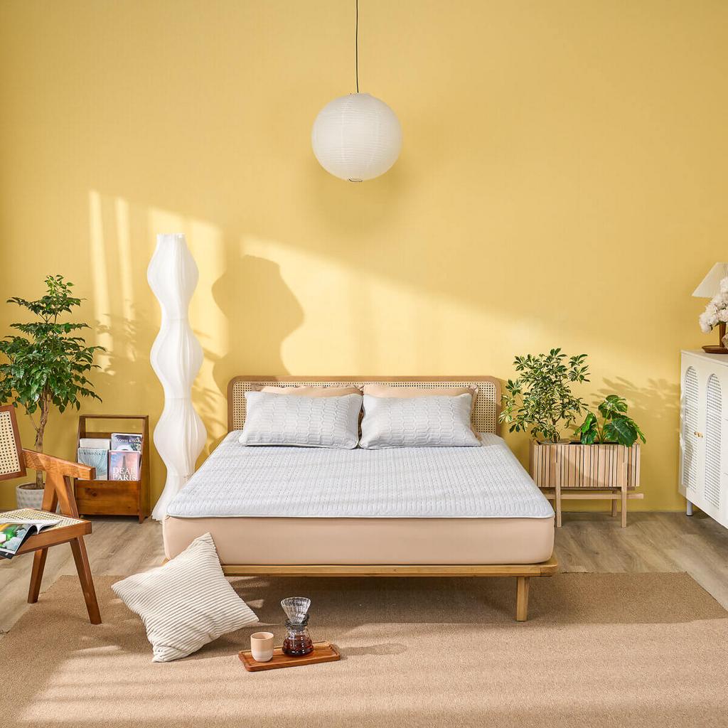 Lõi cao su đàn hồi hỗ trợ nâng đỡ từng đường cong cơ thể.