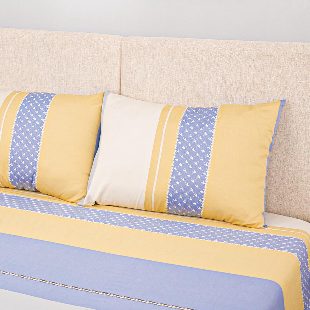 Kích thước phổ biến 45x65cm (biến thể 50x70cm) và bảng màu M30/M31.