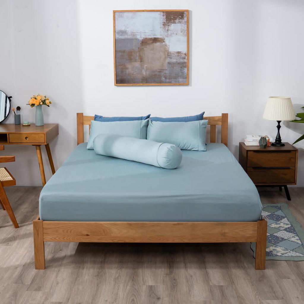 Bộ 4 chi tiết, close-up chất liệu và lifestyle shot để minh họa trải nghiệm người dùng.