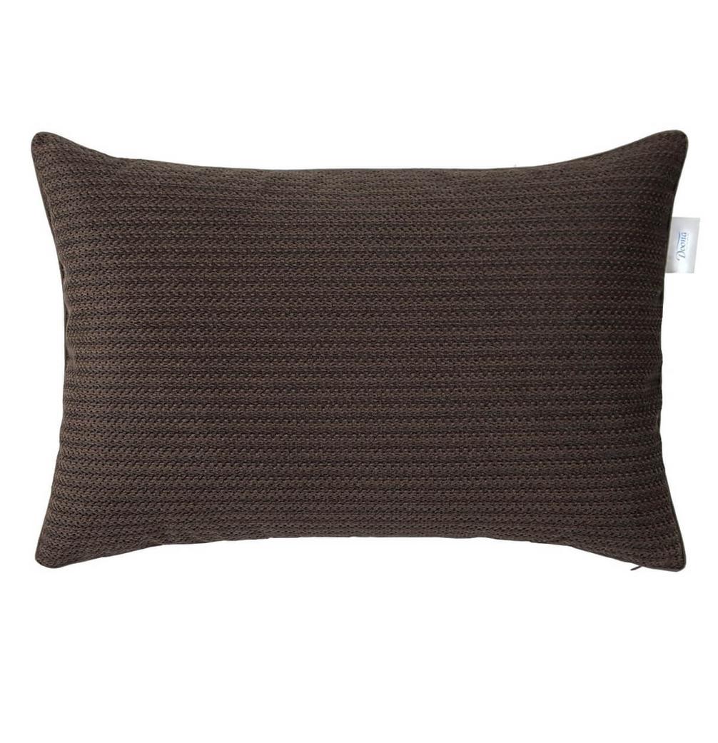 Vỏ jacquard và đường may tỉ mỉ — giữ form sau giặt.