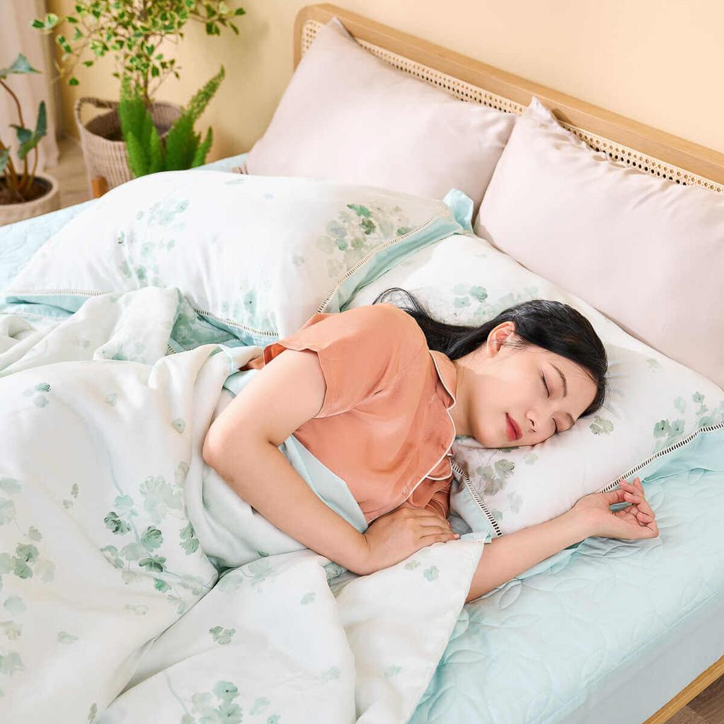 Bộ chăn ga Amando Jamila LC010 — mát, mềm và phù hợp cho da nhạy cảm.