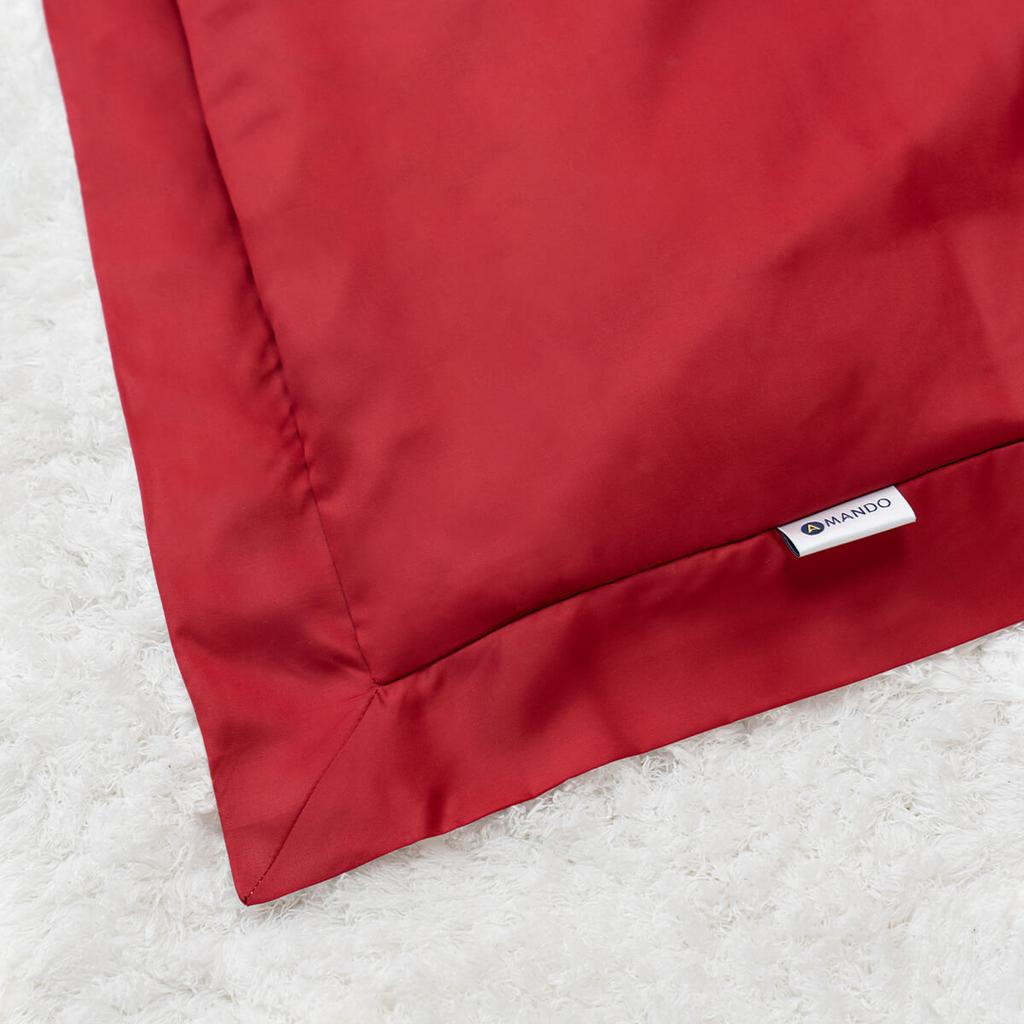 Bộ chăn ga Amando Soulmate 7 chi tiết màu đỏ — sang trọng, ấm cúng cho phòng cưới.