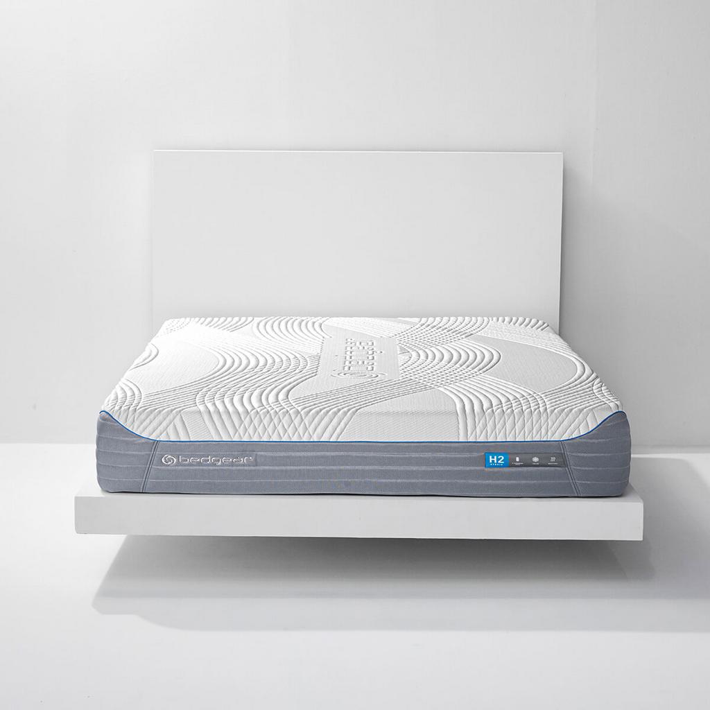 Hero image: Nệm Bedgear H2 Hybrid 26cm (Phiên bản giới hạn) — mát lạnh ngay khi chạm, nâng đỡ chuẩn.
