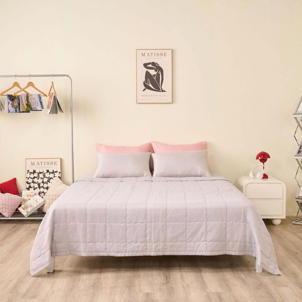 Chăn Goodnight Airsilk — mát mịn, thoáng khí, hoàn thiện thanh lịch.