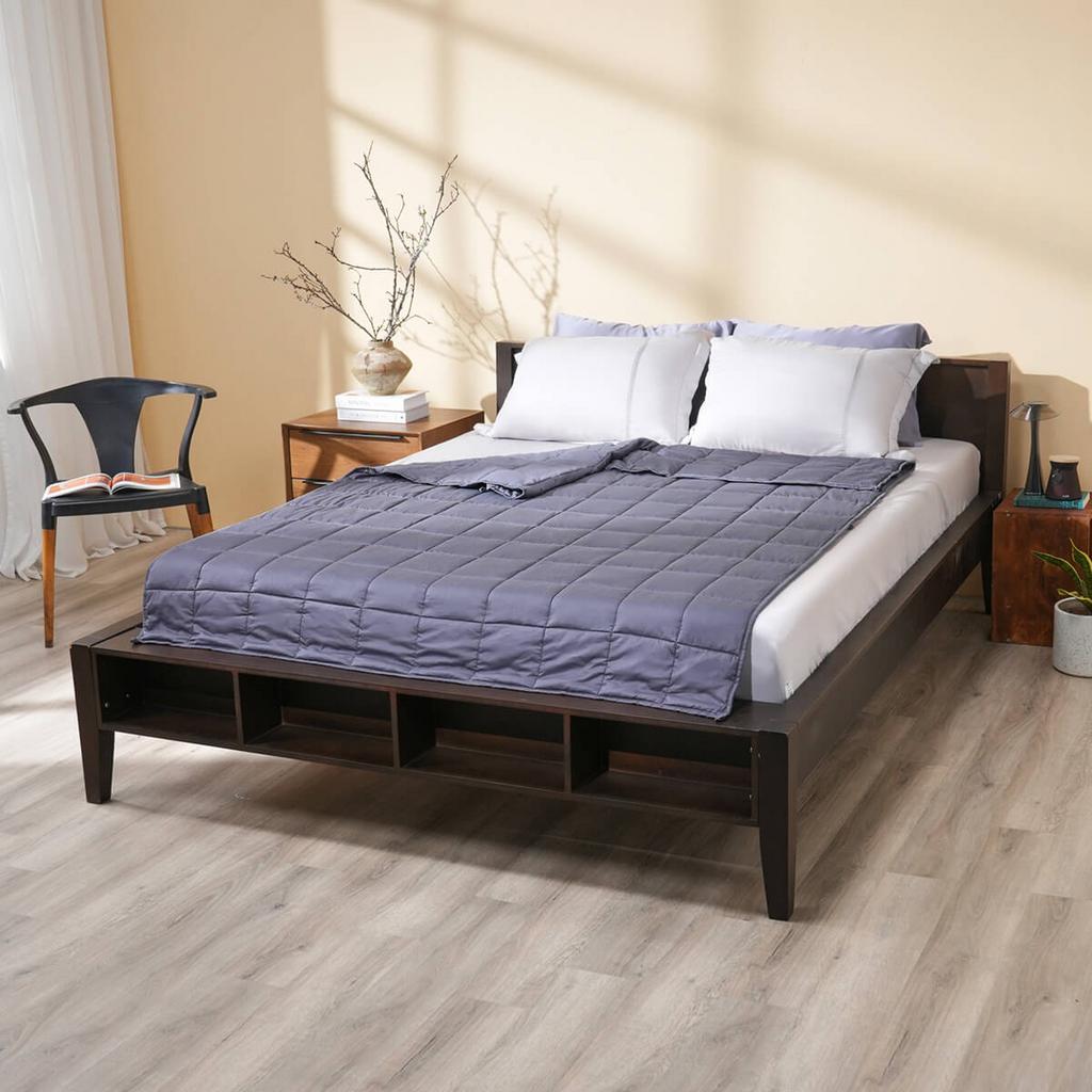 Chăn trọng lực Amando Wellness — ôm ấm, thoáng khí, phù hợp cho người trưởng thành muốn ngủ sâu hơn.