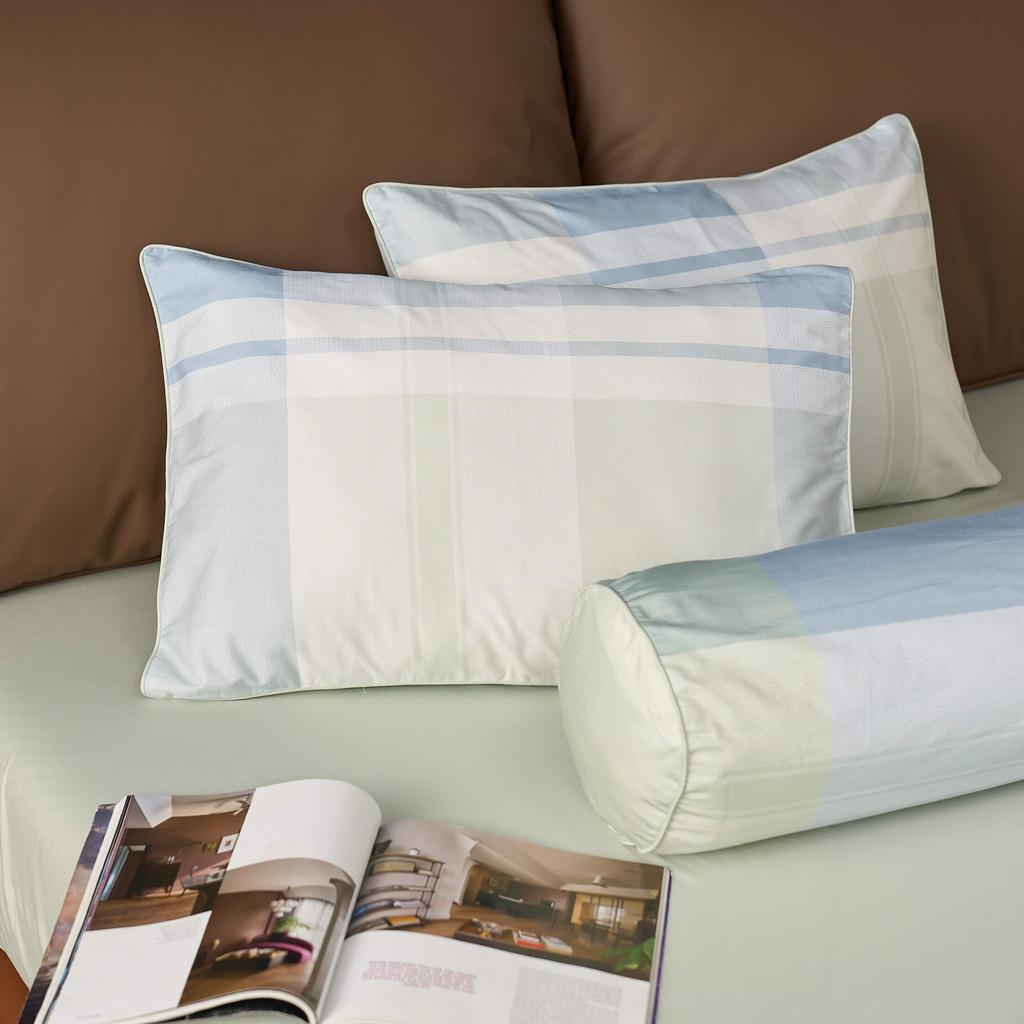 Vỏ gối Amando Comfort Cotton Select — mềm mượt, sáng bóng nhờ dệt satin, phù hợp cho giấc ngủ hàng ngày.