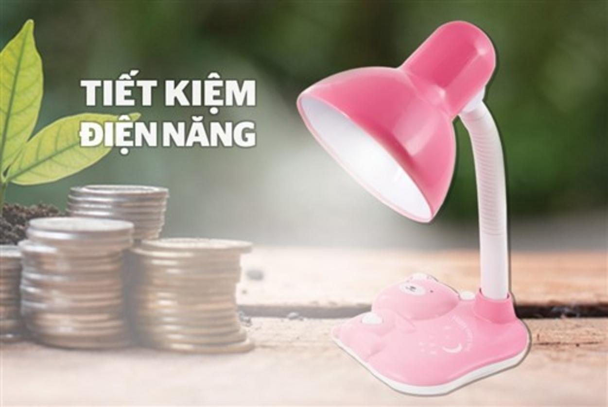 Dùng bóng LED E27 6–12W (khoảng 400–800 lumen) — sáng vừa phải, tiết kiệm.