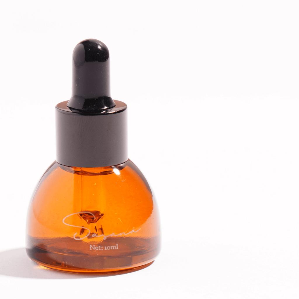 Nốt hương trái cây → hoa nhài → nền gỗ của Cristobol — cân bằng, tươi mát và quyến rũ.