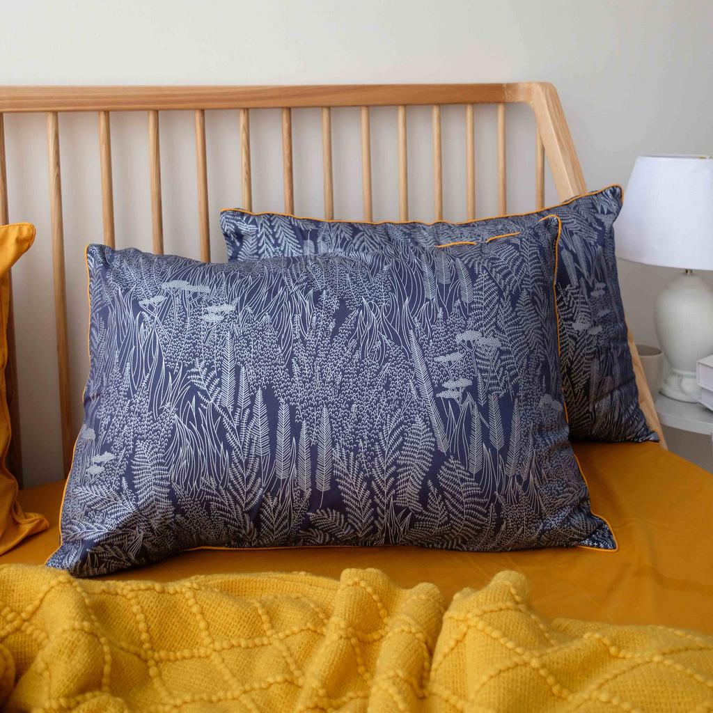 Khóa kéo âm bền chắc — dễ tháo vỏ để giặt, không làm xước ruột gối.