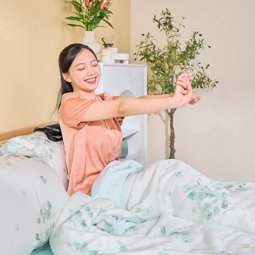 Cận cảnh vải Lyocell với kết cấu dệt ~133×72 — mịn, thoáng.