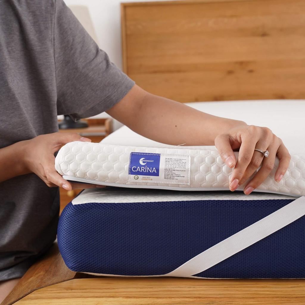 Canvas chống trượt và thiết kế cuộn gọn giúp lắp đặt và bảo quản dễ dàng.