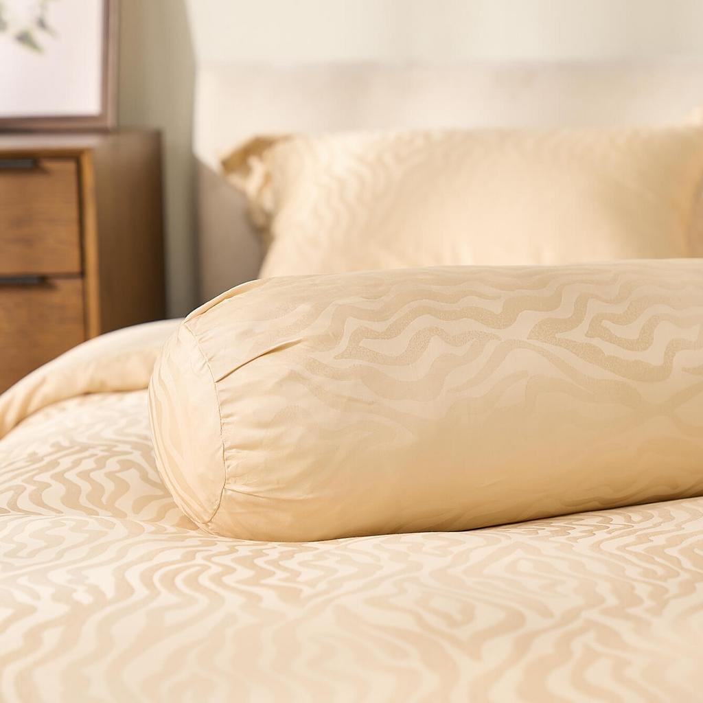 Màu kem/be nhẹ nhàng phù hợp nhiều phong cách nội thất.