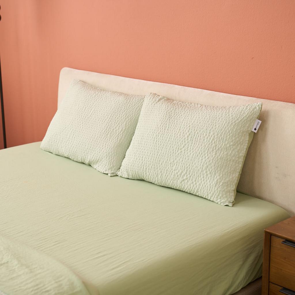 Chăn nhẹ, giặt máy an toàn và khô nhanh — tiện cho cuộc sống hiện đại.