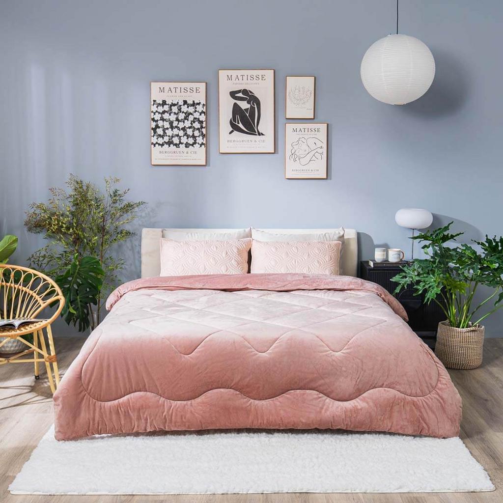 Lõi bông/Microfiber nhập khẩu Hàn Quốc — cấu trúc giữ ấm và chống xẹp.