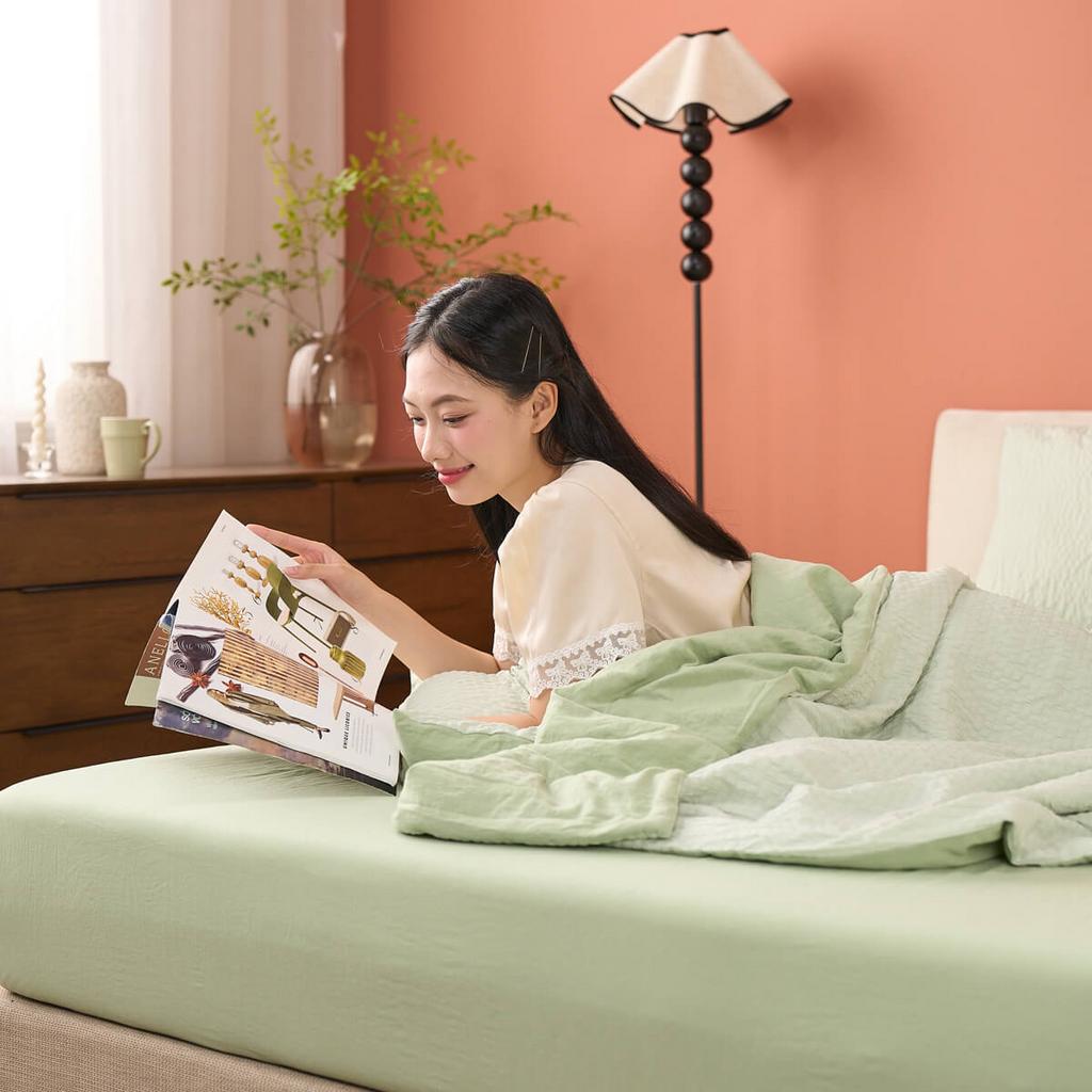 Microfiber sợi tre — mềm mượt và thoáng khí, thân thiện với da nhạy cảm.