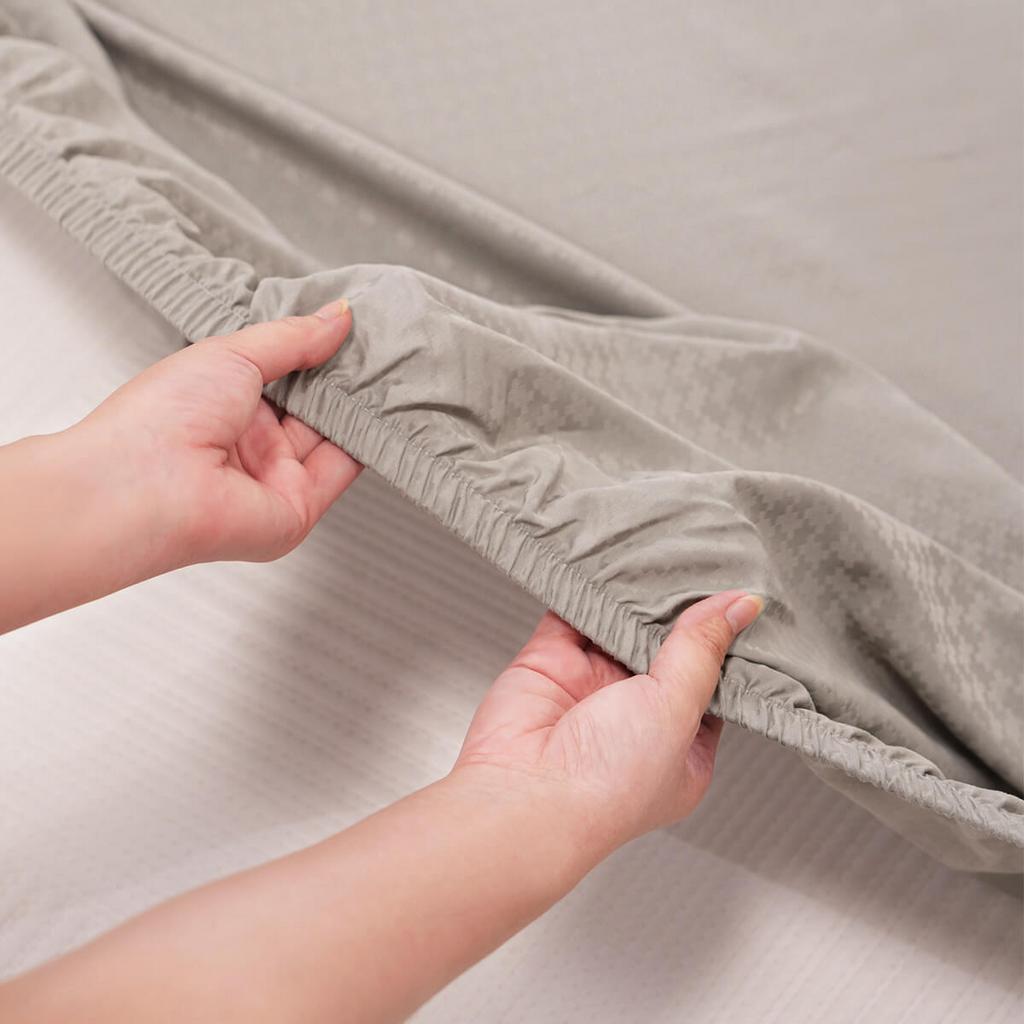 Đai chun đàn hồi ôm sát nệm giúp giữ dáng cả đêm.