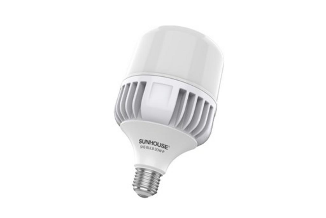 Quang thông cao cho ánh sáng đều, hiệu quả năng lượng.