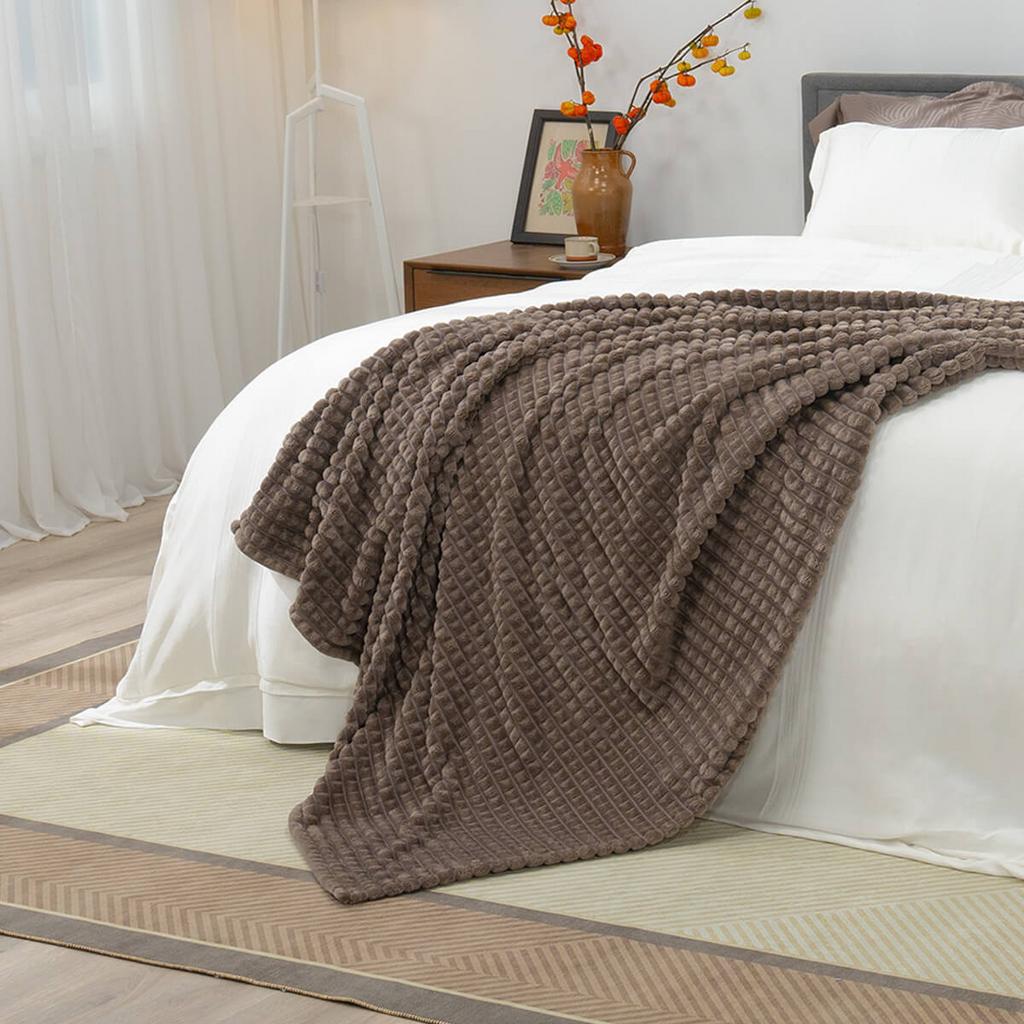 Khả năng kháng ẩm và khô nhanh — lý tưởng cho khí hậu Việt Nam.