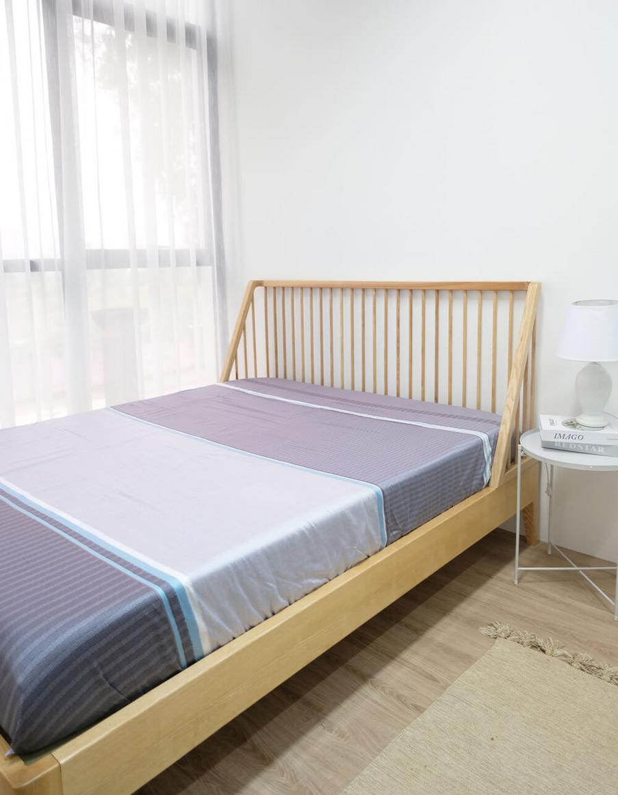 Thoáng khí và thấm hút — phù hợp cho đêm nóng ẩm.