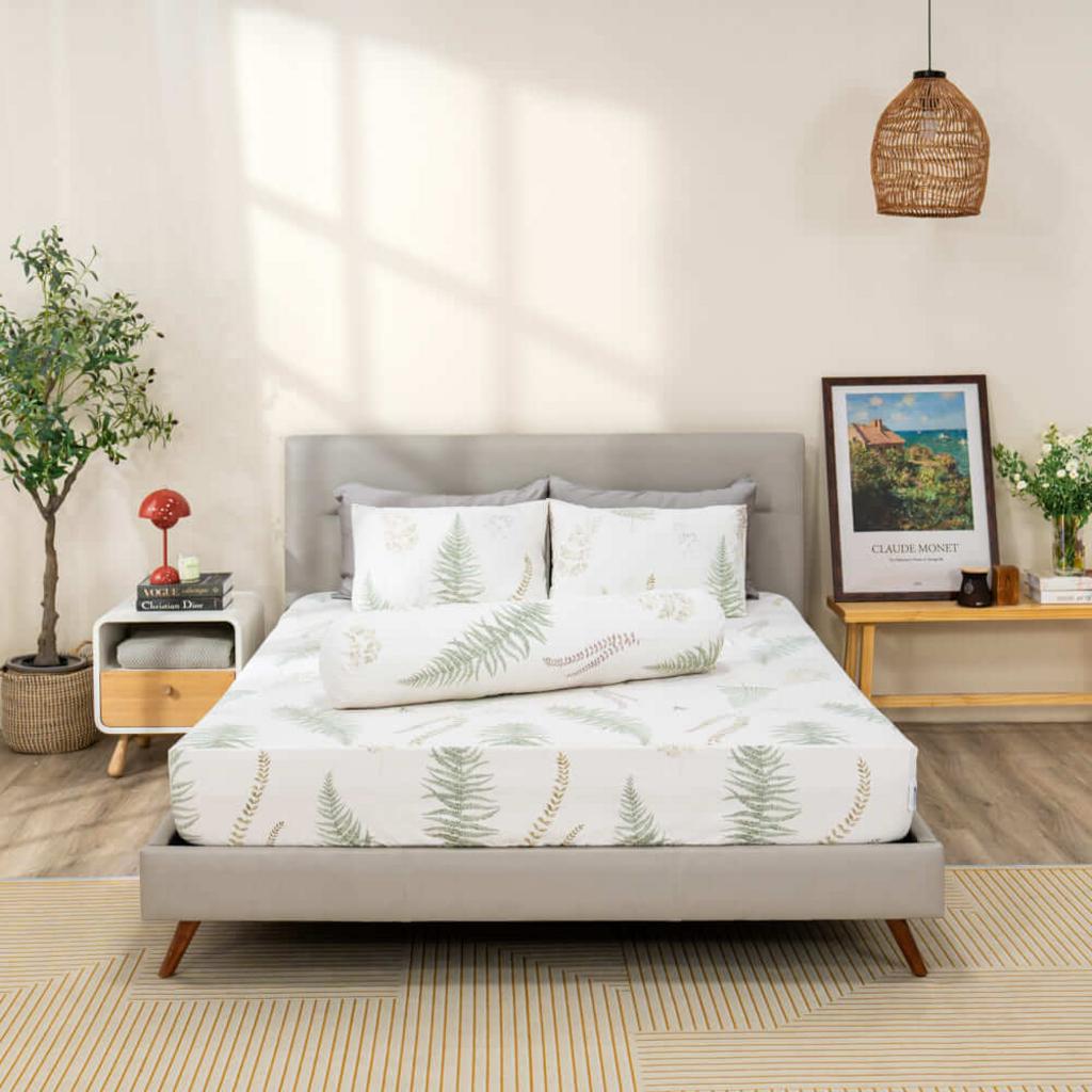 Kích thước tiêu chuẩn phù hợp nệm phổ biến — ga ôm sát, không bị tụt.