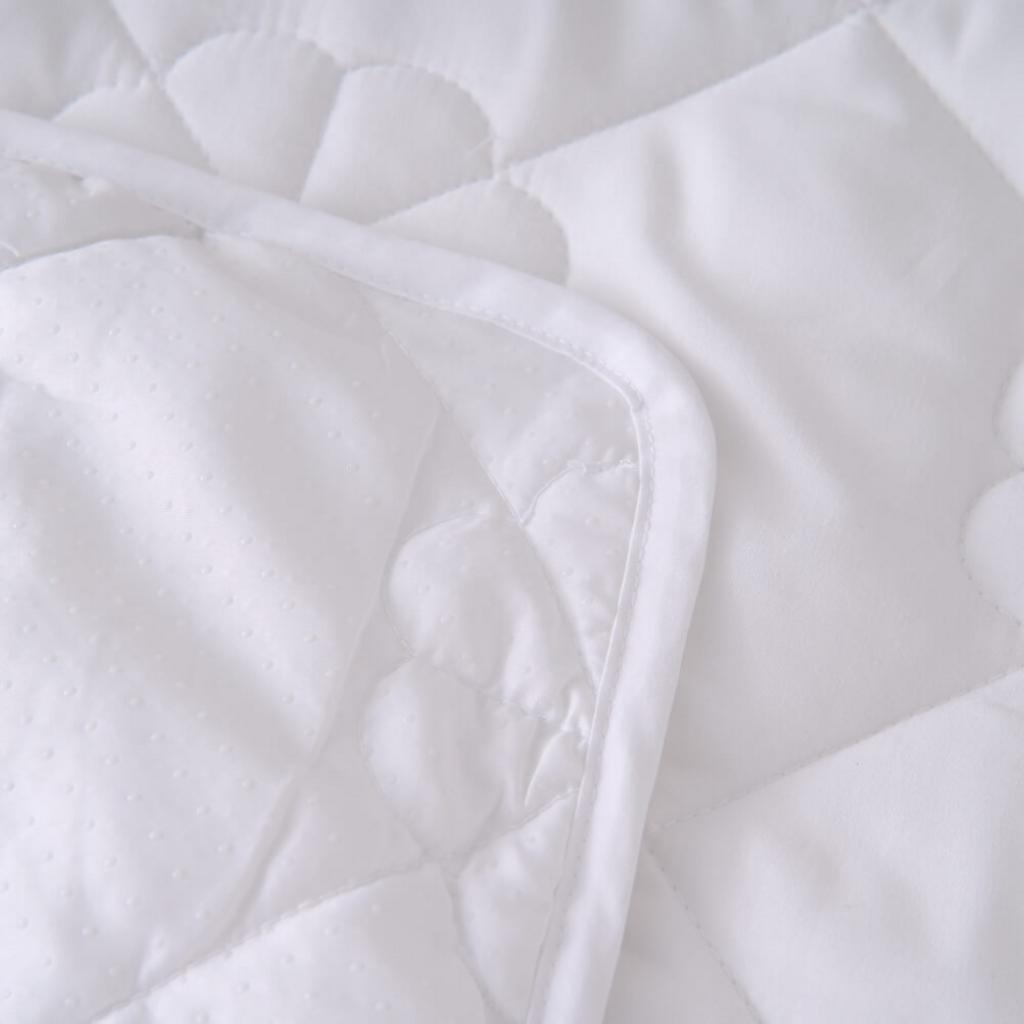 Thoáng khí & làm mát — ngủ sâu, ít đổ mồ hôi.  Questions:[]