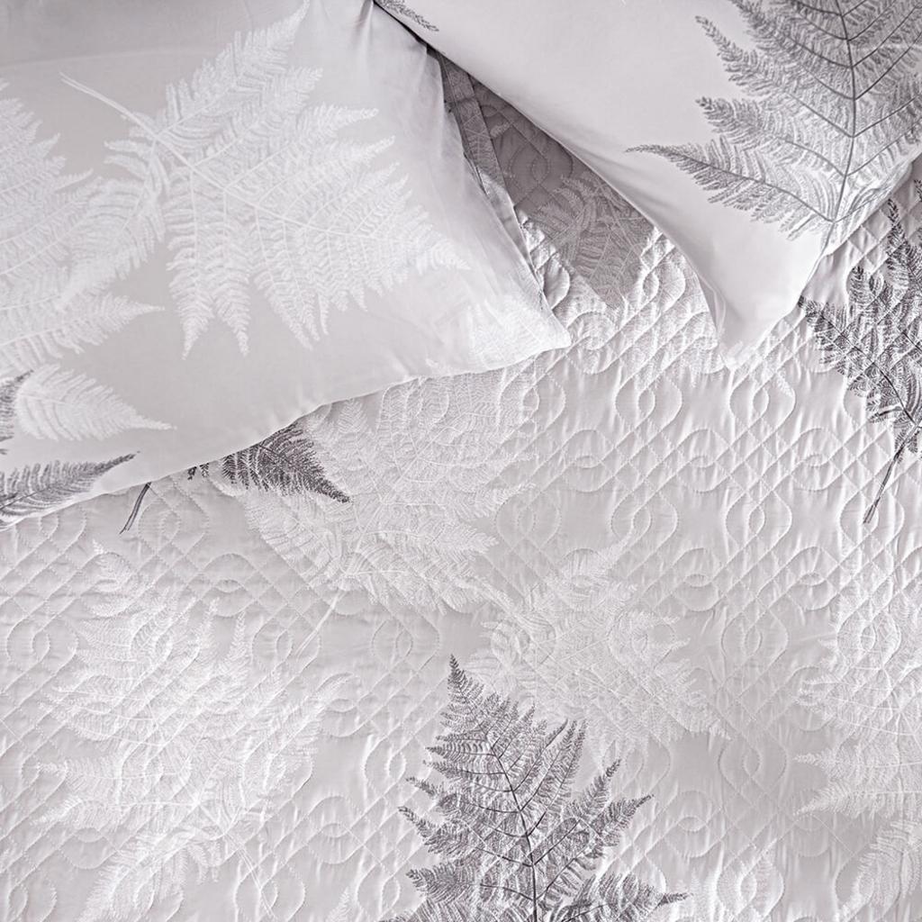 Thoáng khí và thấm hút — ngủ khô ráo, dễ chịu.