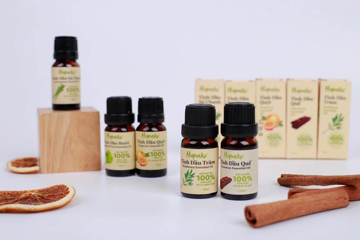 Quá trình chưng cất hơi nước giúp giữ nguyên tinh chất tự nhiên của bưởi.