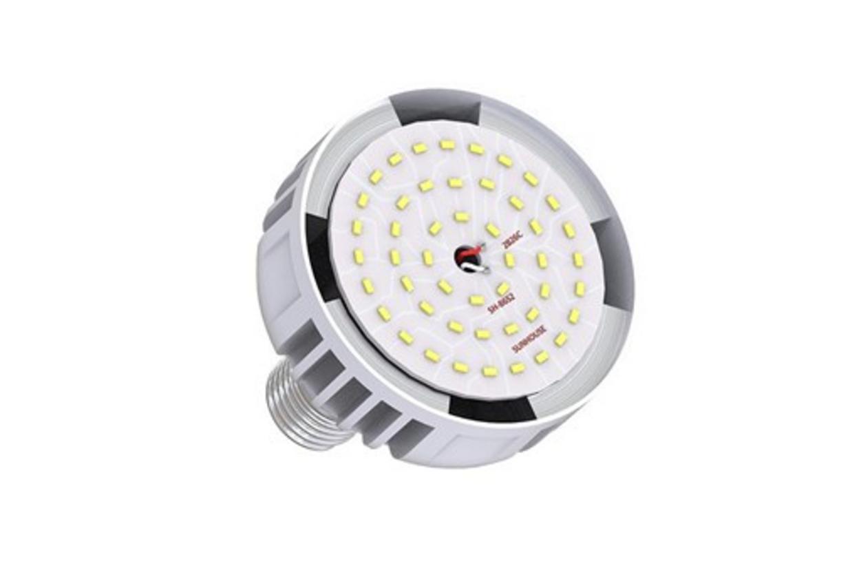 Tuổi thọ 25.000 giờ — ít thay bóng, ít phí lắp đặt.