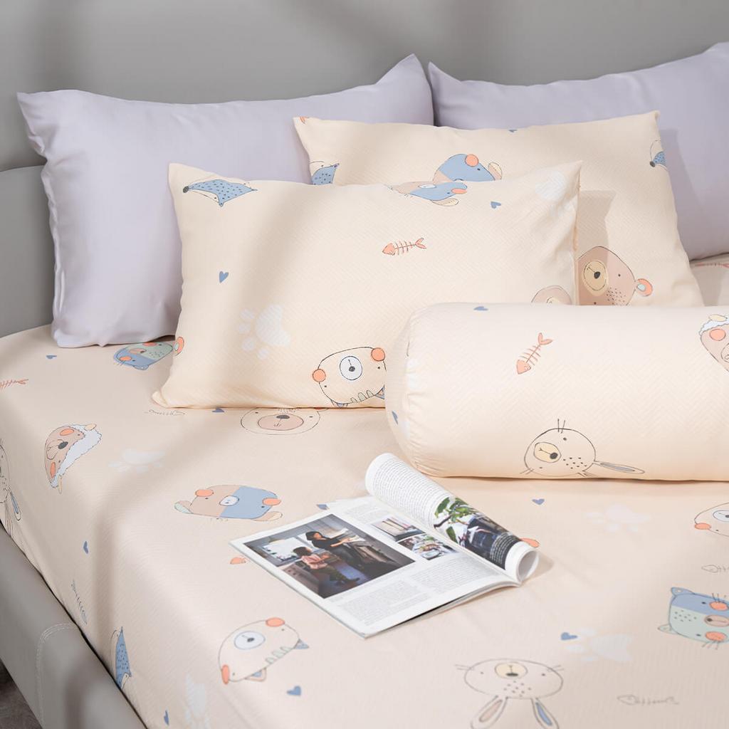 Ảnh cận cảnh sợi vải 55% Tencel + 45% Polyester, phô diễn độ mịn và độ rủ của vải.