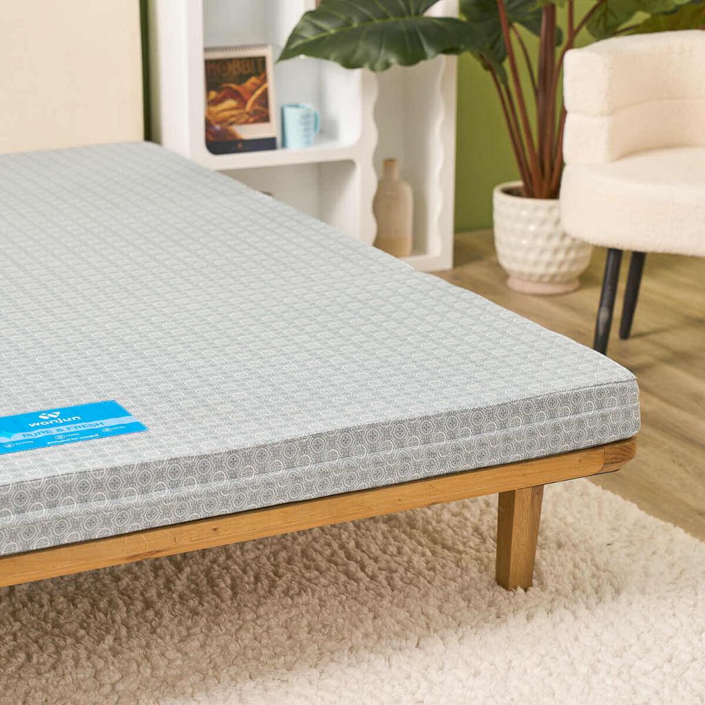 Vỏ cotton kết hợp 3D ventilation giúp thoáng khí và thoải mái suốt đêm.