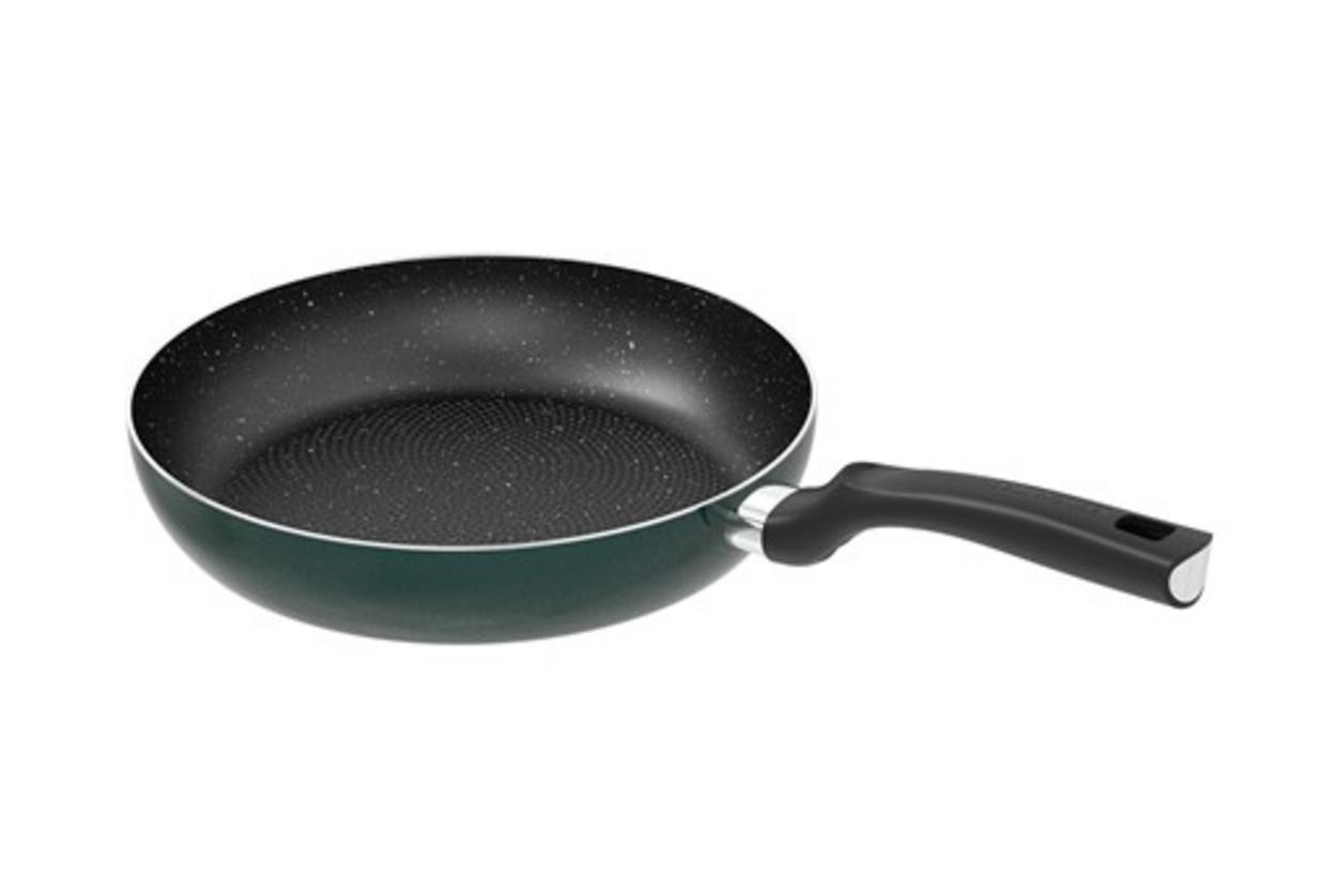 Tay cầm Bakelite cách nhiệt & miệng rót hai bên — an toàn và tiện lợi.