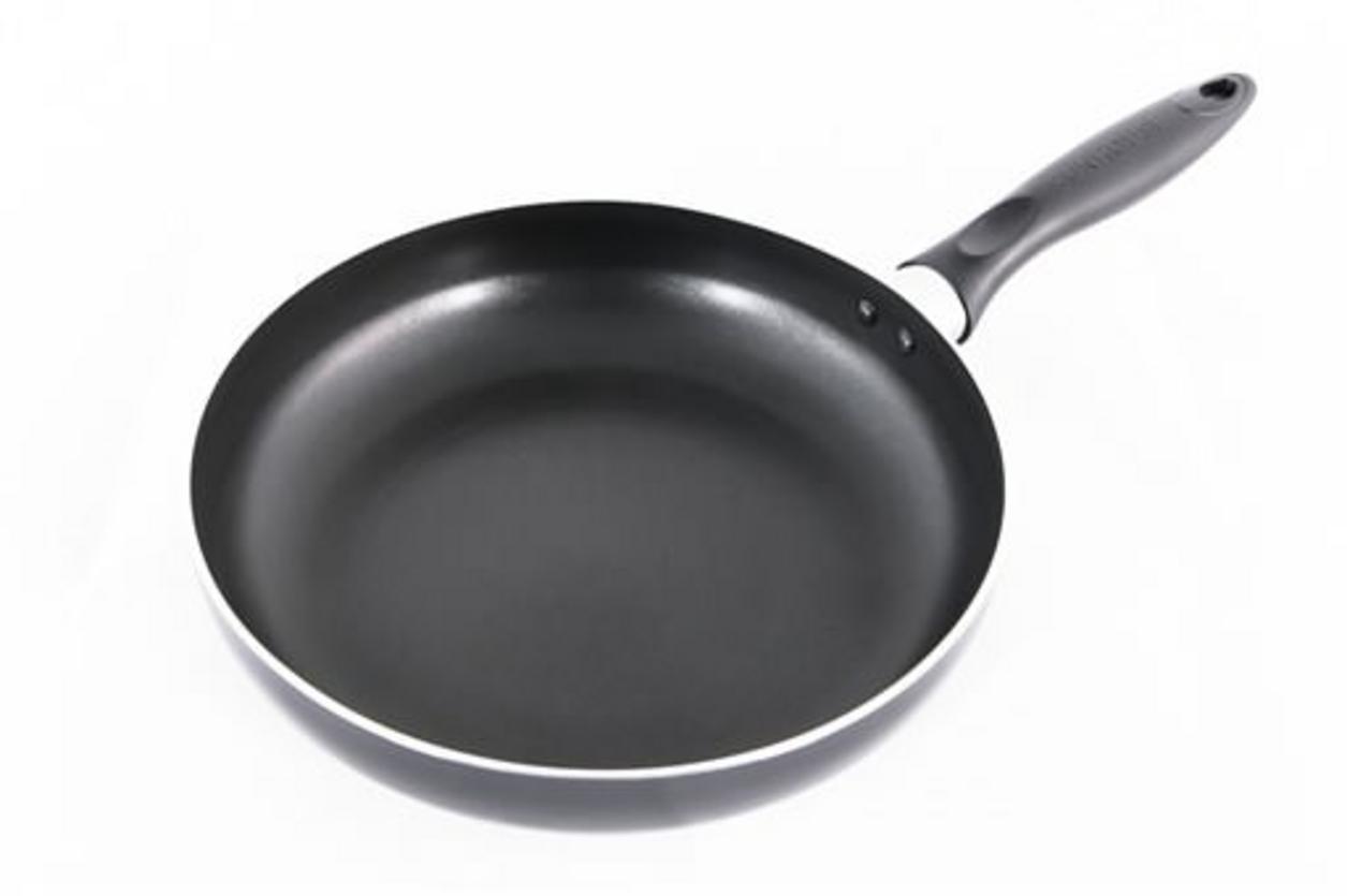 CHẢO TỪ SUNHOUSE SHM22 — 22cm, đáy từ, lớp chống dính Whitford; gọn nhẹ cho bếp nhà.