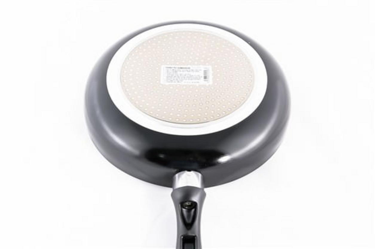 Đáy từ tương thích bếp từ, vẫn dùng được trên bếp ga/hồng ngoại.