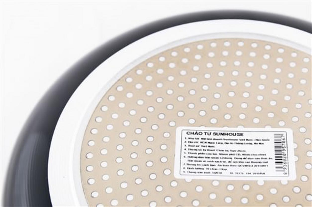 Đáy từ — tương thích bếp từ và mọi loại bếp.