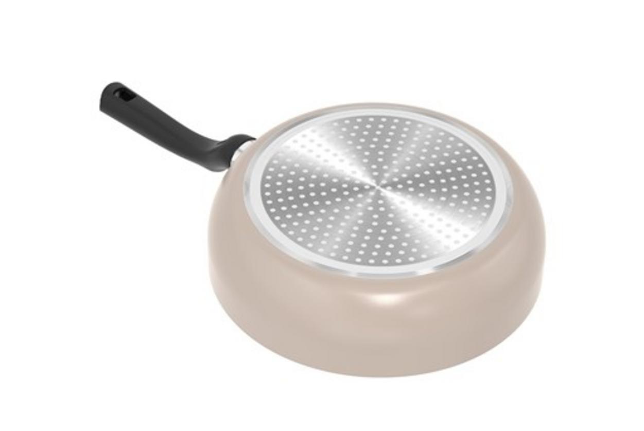 Thân nhôm dày (~2.2–2.6 mm) tỏa nhiệt đều — nấu nhanh hơn.