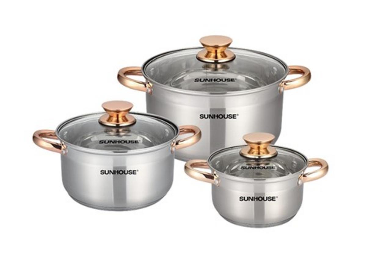 Bộ nồi Inox 5 đáy Sunhouse SH781: 3 kích thước, vung kính và quai mạ vàng — đẹp và thực dụng cho bếp gia đình.