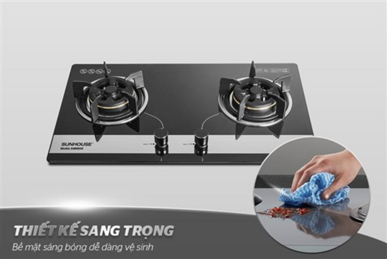Mặt kính cường lực 8 mm: lau chùi dễ dàng, bền bỉ.