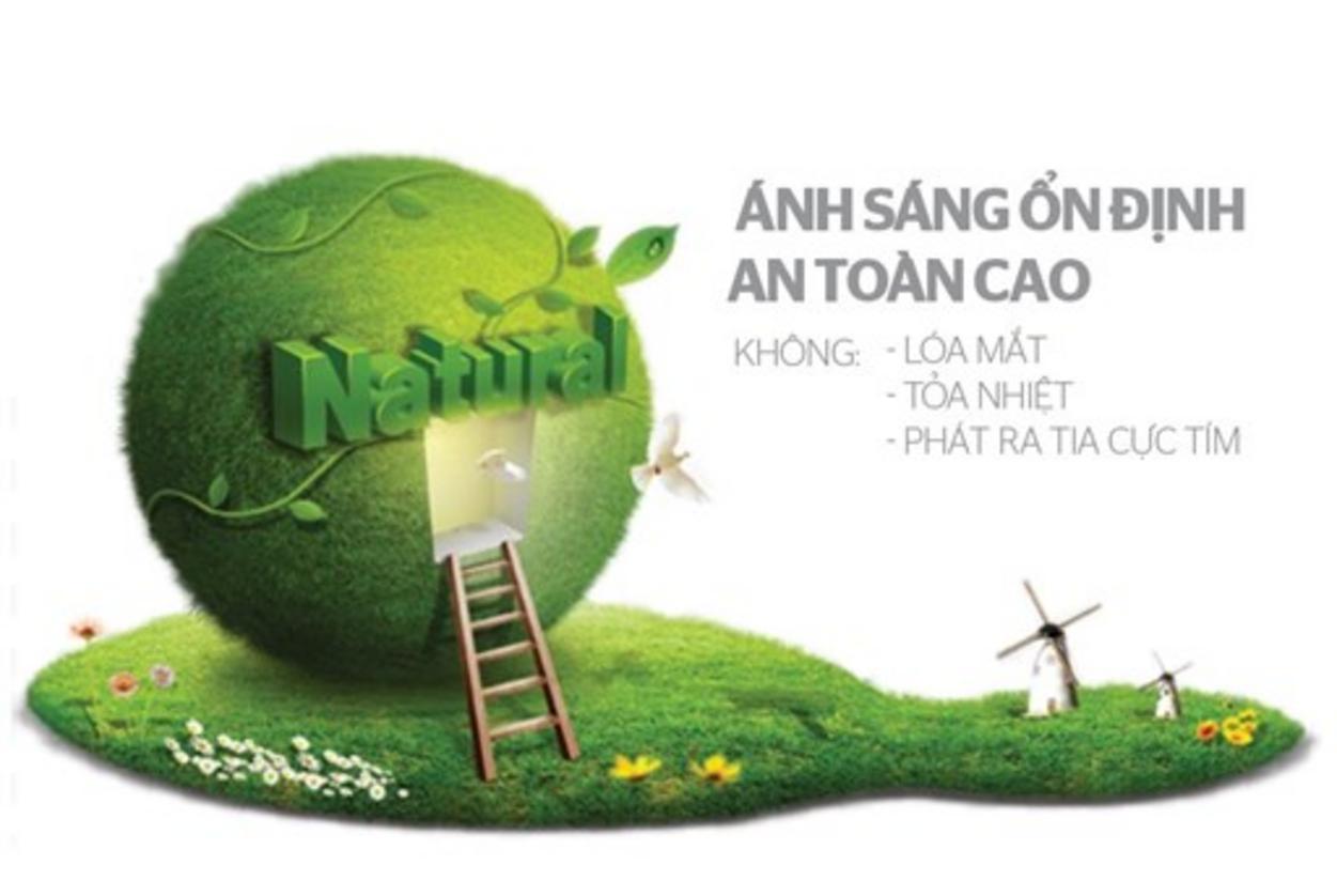 Pin sạc 4V/1600mAh với cổng sạc tiêu chuẩn, sạc bằng 220–240V.