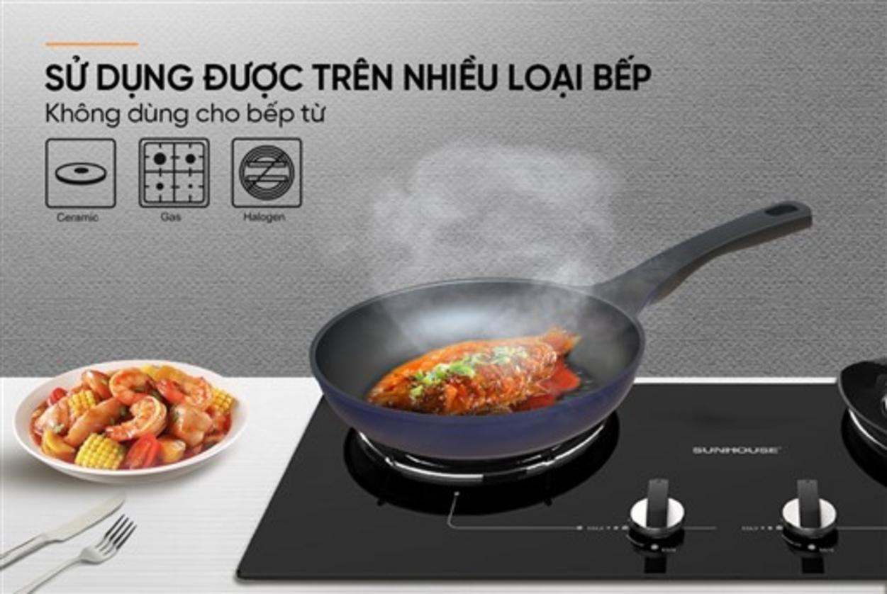 Tay cầm Bakelite cách nhiệt, cầm chắc và an toàn.