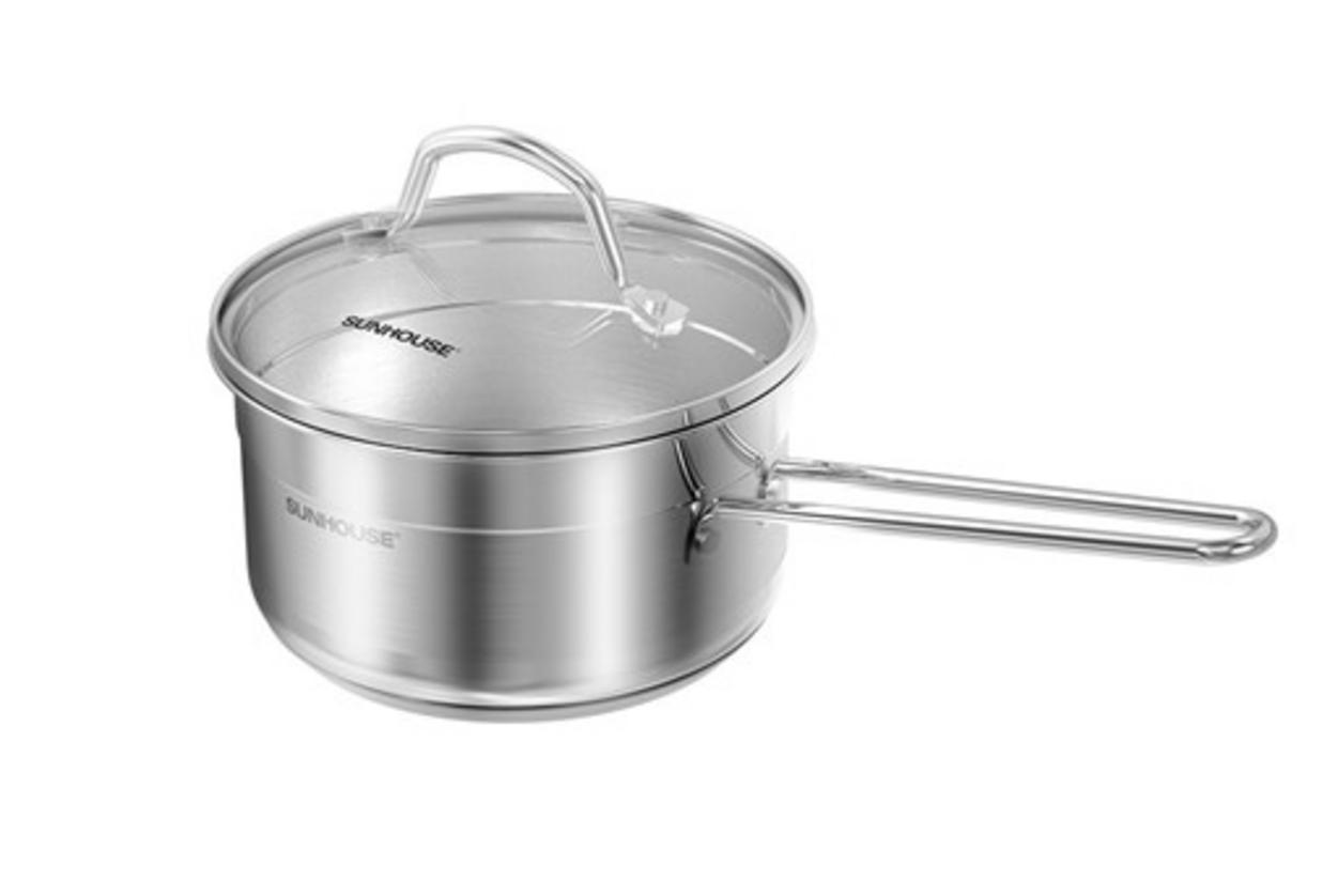 Thân nồi Inox 201 sáng bóng, dễ vệ sinh.